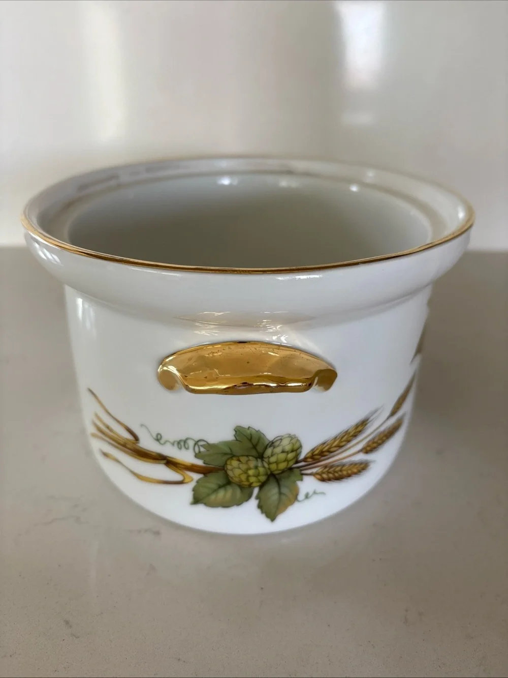Royal Worcester Evesham Vintage Oval 10” No Lid Nostalgic Fruit Themed 24